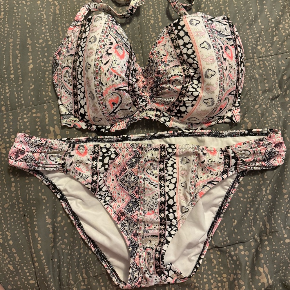 Victoria's Secret Black and Pink Bikini Set
